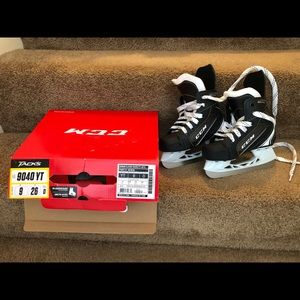 CCM Tacks Youth Hockey Skates 9YD Toddler 9 Brand New Sharpened